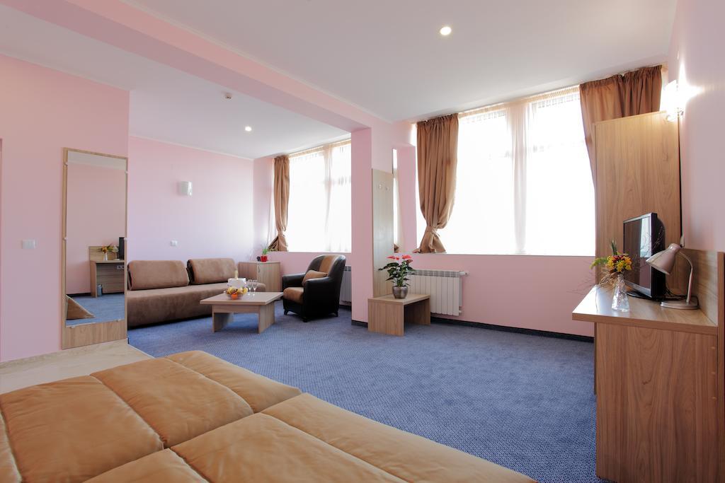 Teodora Palace Hotel ルセ 部屋 写真